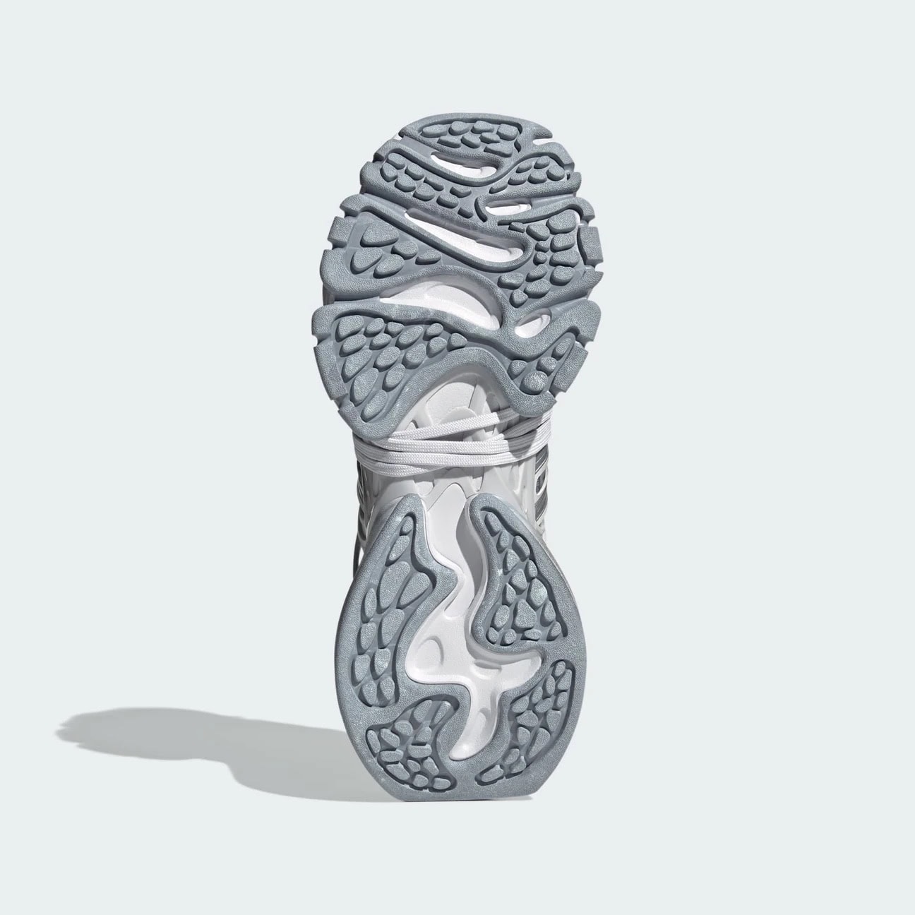 img_5015 adidas XLG Runner Deluxe Grey Metallic Silver - Görsel 3